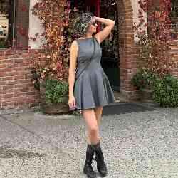 Single Iranian woman in Vancouver, British Columbia, Canada