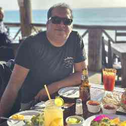 Single Iranian man in Irvine, California, United States