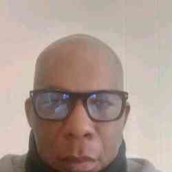 Single Iranian man in New York, New York, United States