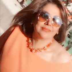 Single Iranian woman in Vancouver, British Columbia, Canada