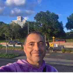 Single Iranian man in New York, New York, United States