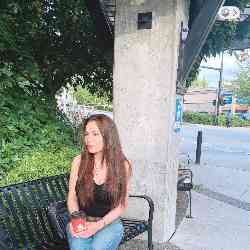 Single Iranian woman in Vancouver, British Columbia, Canada