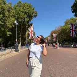 Single Iranian woman in London, England, United Kingdom