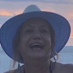 Single Iranian woman in New York, NY, United States