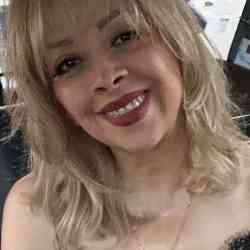 Single Iranian woman in Vancouver, BC, Canada