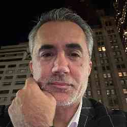 Single Iranian man in New York, New York, United States