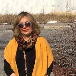 Single Iranian woman in Vancouver, British Columbia, Canada