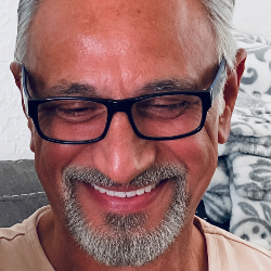 Single Iranian man in Irvine, California, United States