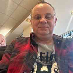 Single Iranian man in Vancouver, British Columbia, Canada