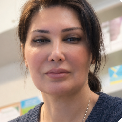 Single Iranian woman in Toronto, ON, Canada