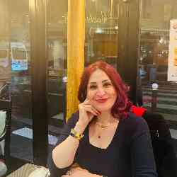 Single Iranian woman in Paris, France, France