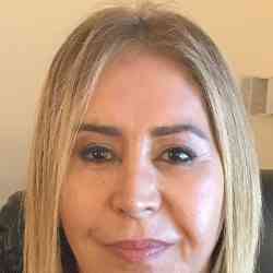 Single Iranian woman in New York, New York, United States