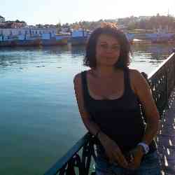 Single Iranian woman in Toronto, Ontario, Canada