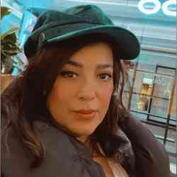 Single Iranian woman in London, England, United Kingdom
