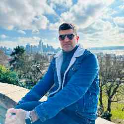 Single Iranian man in Irvine, California, United States