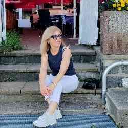 Single Iranian woman in Berlin, Deutschland, Germany