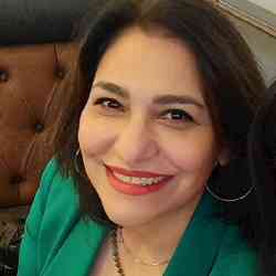 Single Iranian woman in Vancouver, BC, Canada