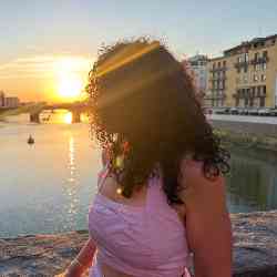 Single Iranian woman in Toronto, ON, Canada
