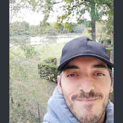 Single Iranian man in Paris, France, France