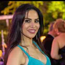 Single Iranian woman in Los Angeles, CA, United States