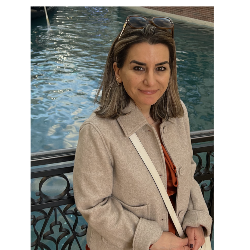 Single Iranian woman in Vancouver, BC, Canada