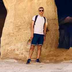 Single Iranian man in Paris, France, France