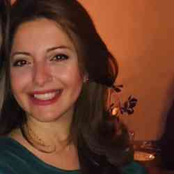 Single Iranian woman in New York, NY, United States