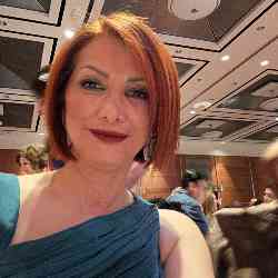 Single Iranian woman in Toronto, ON, Canada