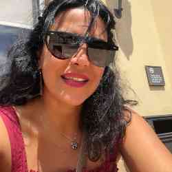 Single Iranian woman in Irvine, California, United States