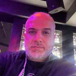 Single Iranian man in Toronto, ON, Canada