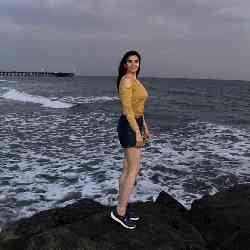 Single Iranian woman in Los Angeles, CA, United States