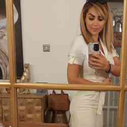 Single Iranian woman in London, UK, United Kingdom