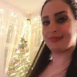 Single Iranian woman in Berlin, Berlin, Germany