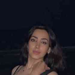 Single Iranian woman in Toronto, ON, Canada