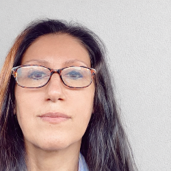 Single Iranian woman in Los Angeles, CA, United States