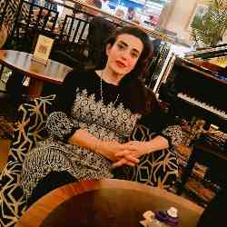 Single Iranian woman in London, UK, United Kingdom