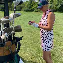 Single Iranian woman in Toronto, ON, Canada