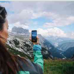 Single Iranian woman in Vancouver, BC, Canada