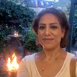 Single Iranian woman in London, UK, United Kingdom