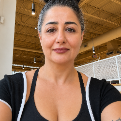 Single Iranian woman in Vancouver, BC, Canada