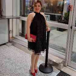 Single Iranian woman in Vancouver, BC, Canada