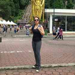 Single Iranian woman in London, UK, United Kingdom