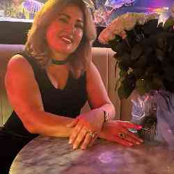 Single Iranian woman in London, UK, United Kingdom