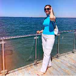 Single Iranian woman in New York, NY, United States