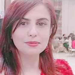 Single Iranian woman in Yazd, استان یزد, Iran