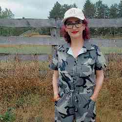 Single Iranian woman in Toronto, ON, Canada