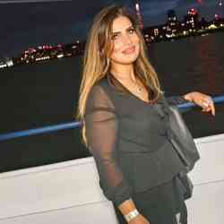 Single Iranian woman in London, UK, United Kingdom