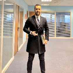 Single Iranian man in Southampton, UK, United Kingdom