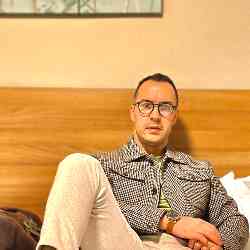 Single Iranian man in Southampton, UK, United Kingdom