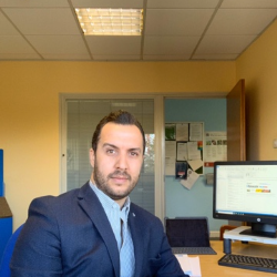 Single Iranian man in Southampton, UK, United Kingdom